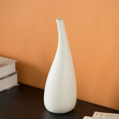 Steivan Ceramic Table Vase