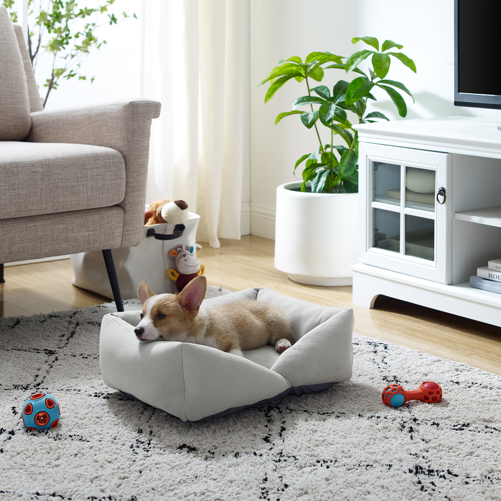Ellie Pet Pillow, Gray, Small (18.5" W x 14.96" D x 6.9" H)