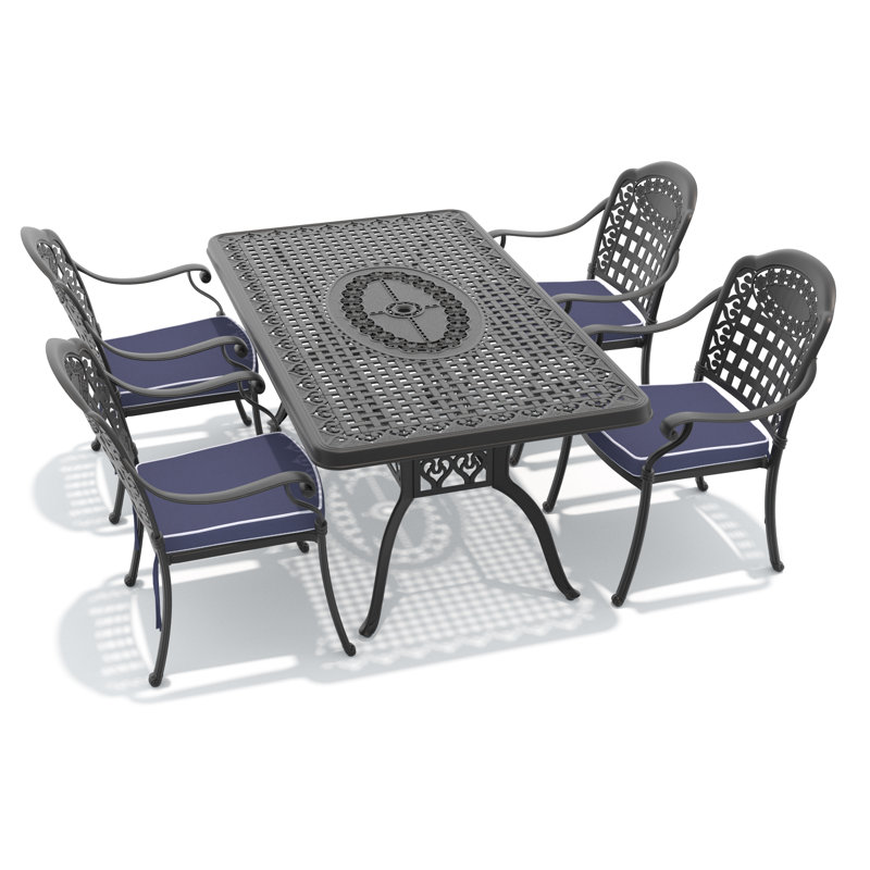 Ensemble de salle à manger rectangulaire pour patio 4 personnes, 170 cm de long, avec trou pour parasol, 4 chaises empilables avec coussins bleus