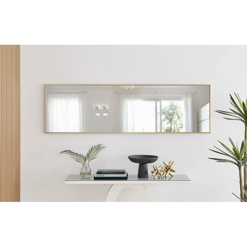 Miroir mural Alcantera, 66,9 po x 19,7 po, Or