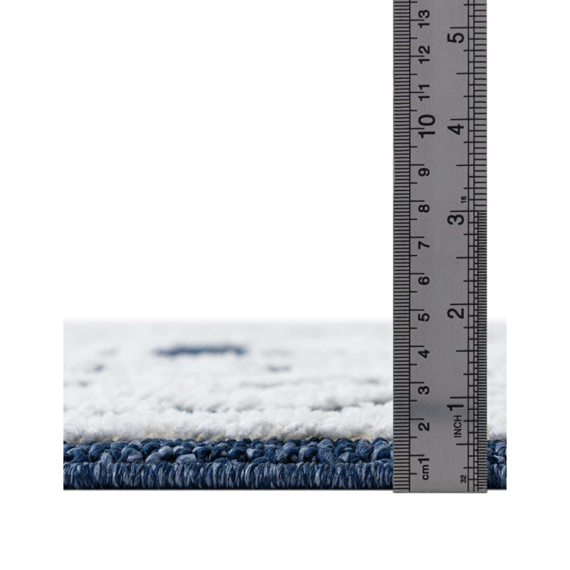 Matsue Geometric Indoor Rug, Rectangle 2' x 3'1"