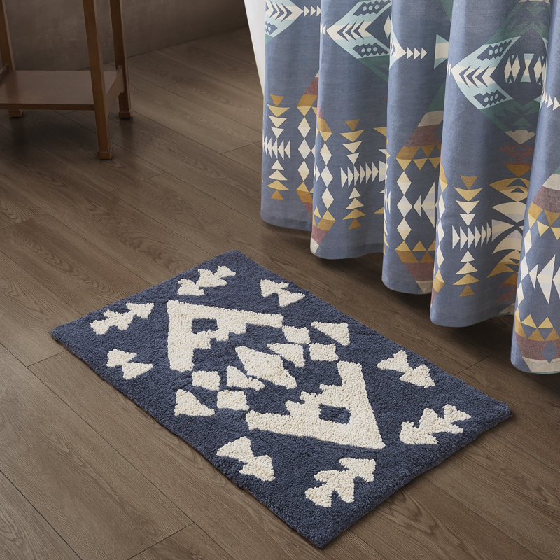 Pendleton Diamond Peak Bath Rug 21X34, 34" L x 21" W