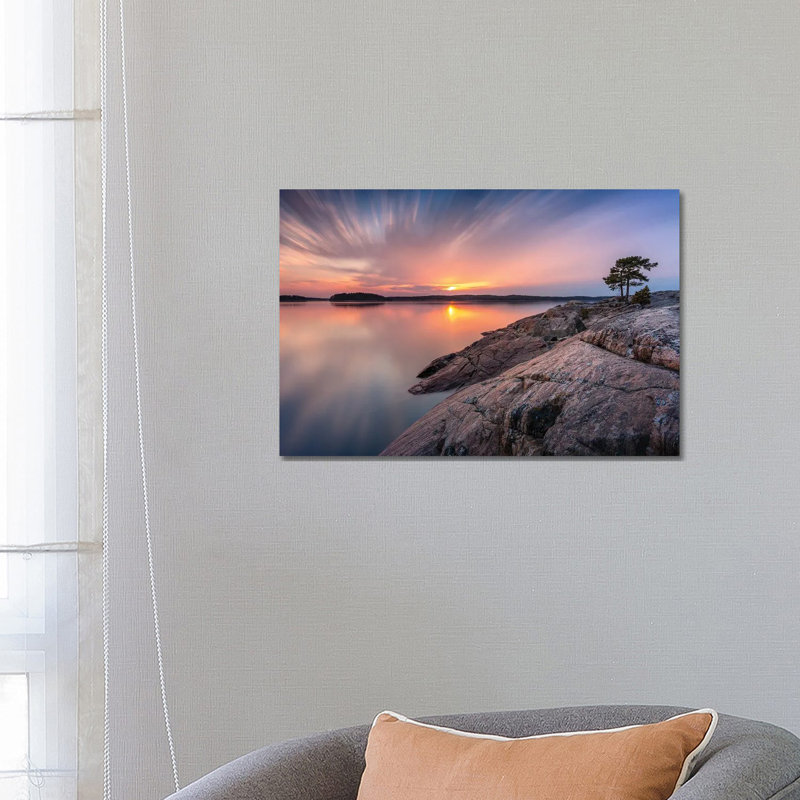 171 Seconds II 1 Piece Wrapped Canvas Wall Art, 66.04 cm H x 45.72 cm W x 3.175 cm D