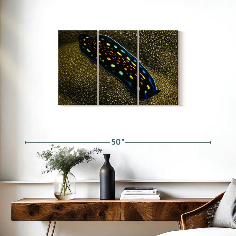 Linda's Flatworm, 20" H x 33" W