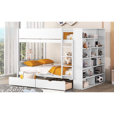 Lit superposé blanc avec tiroirs de rangement et armoire fonctionnelle - Améliore le confort de la chambre à coucher.