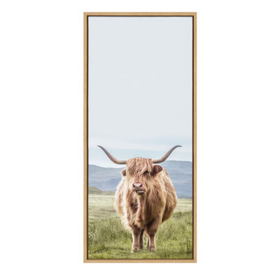 «Highland Cow Mountain Landscape» par The Creative Bunch Studio, reproduction d'art sur toile encadrée