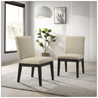 Chaises de salle à manger contemporaines en bois massif avec revêtement moelleux et fabrication robuste
