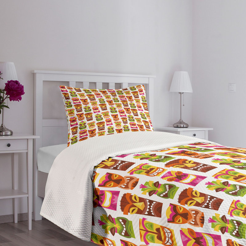 Twin White Quilted Bedspread Set with Tiki Print