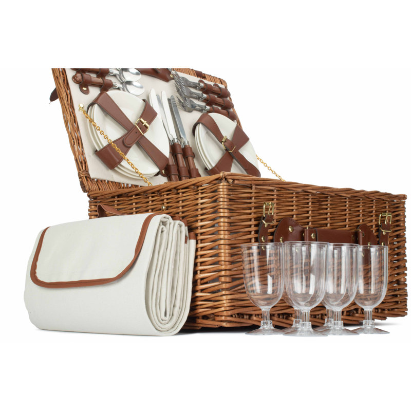 Wicker 6 Person Classic Fitted Picnic Hamper