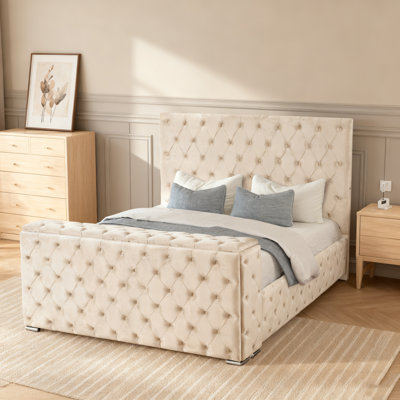 Grand lit capitonné et rembourré de style moderne en bois beige
