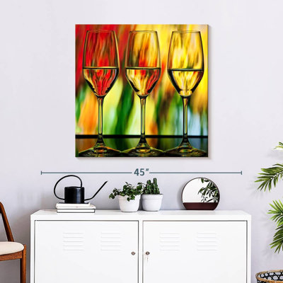 Yarlin Happy Hour Champagne