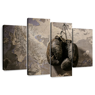 Sireci Tattered Boxing Gloves
