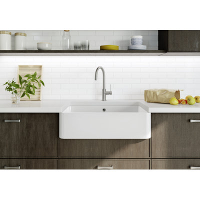 Villae Single Bowl Farmhouse Kitchen Sink