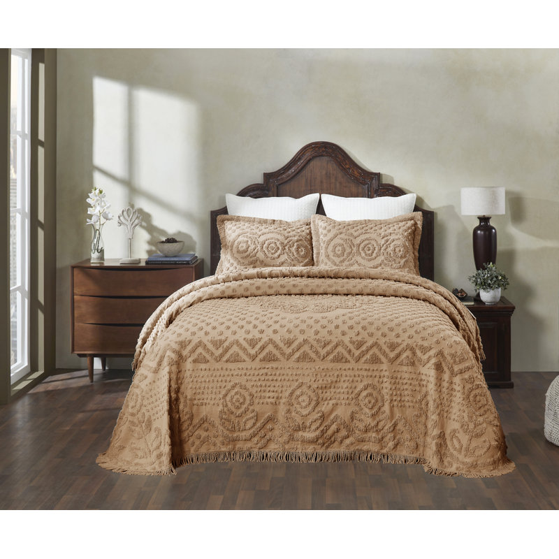Heirloom Collection 100% Cotton Chenille Twin Bedspread Set, Traditional Medallion Coverlet with Matching Sham, OEKO-TEX Certified, Soft, Breathable, Machine Washable, All-Season, Tan