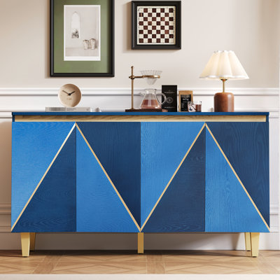 Buffet rétro 60 "avec 4 portes, effet dimensionnel, tablettes réglables à trois niveaux, pieds en bois massif et charnières à fermeture en douceur