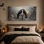 Deux corbeaux noirs sur un chandelier éclairé à la chandelle, avec une toile murale d'Halloween-83227258