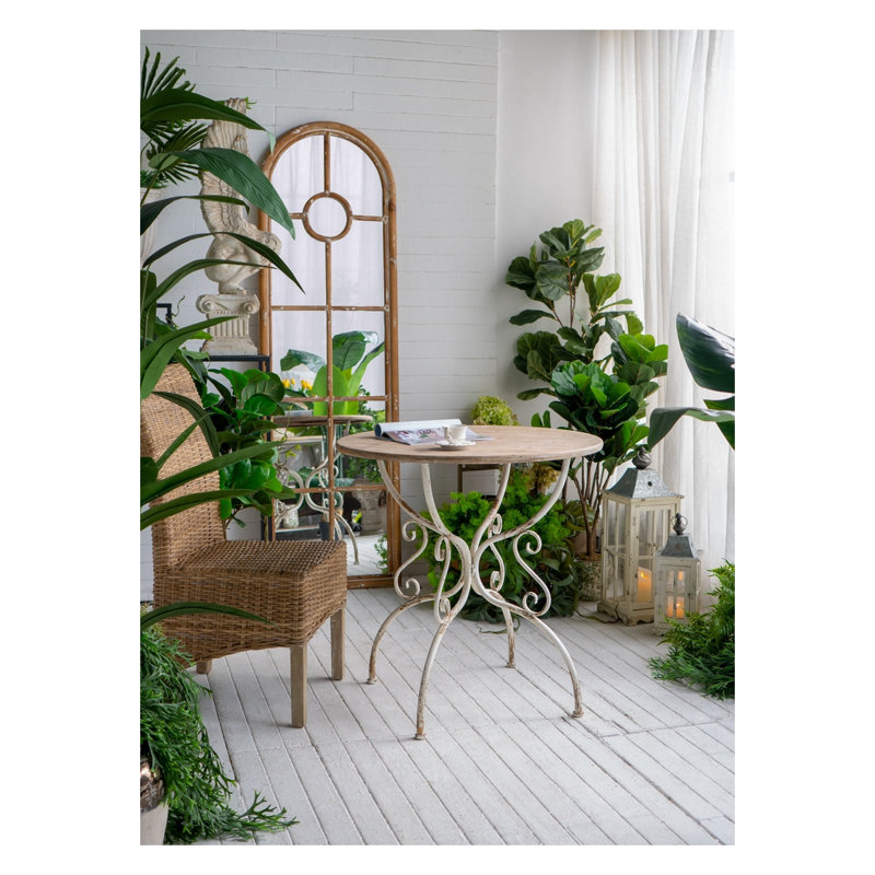 Table d'appoint ronde en bois avec pieds à volutes en métal, 31,5 po de diamètre, blanc délavé