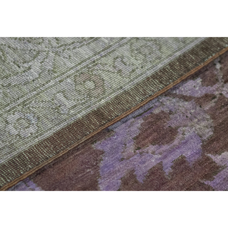 Wool Oriental Area Rug in Purple