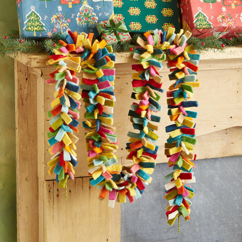 Guirlande de confettis multicolores en laine feutrée à la main