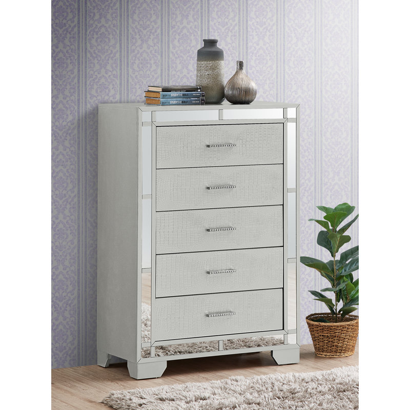 Kenny 33'' W 5 - Drawer Dresser