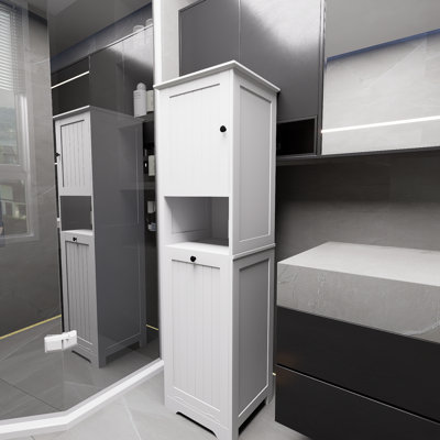 Armoire de tri à linge blanche