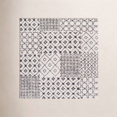 Hand-Tufted Geometric Wool Cotton Rug