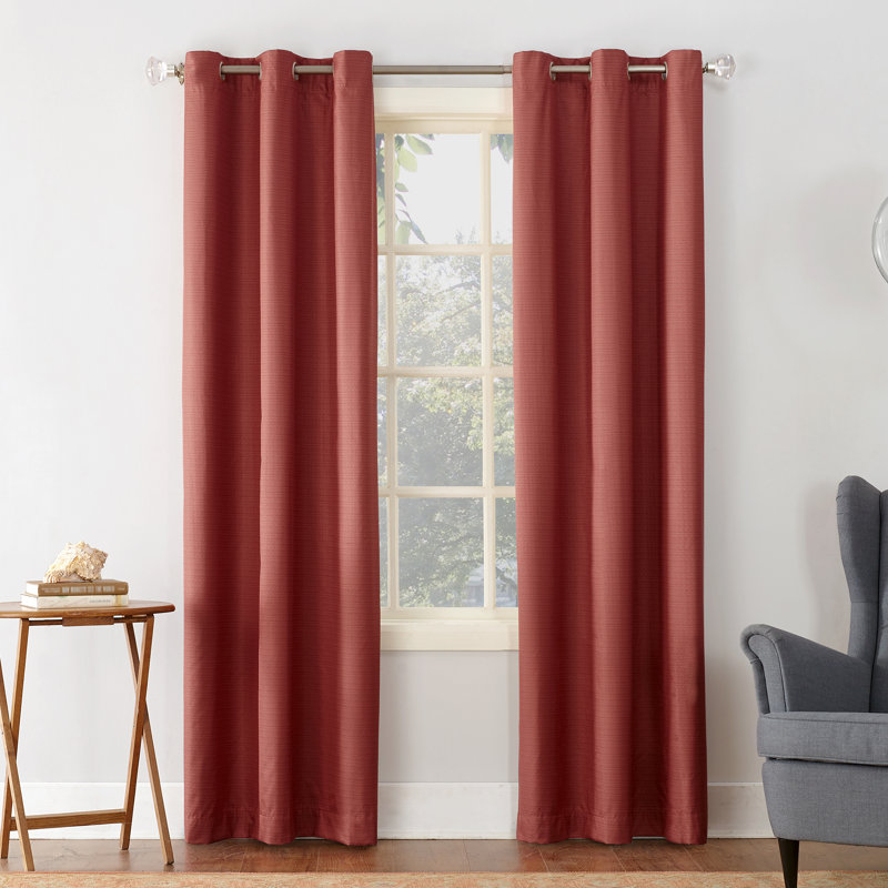 Panneau de rideau thermique obscurcissant et isolant avec œillets Sauers, Rouge, l 40 po x L 95 po