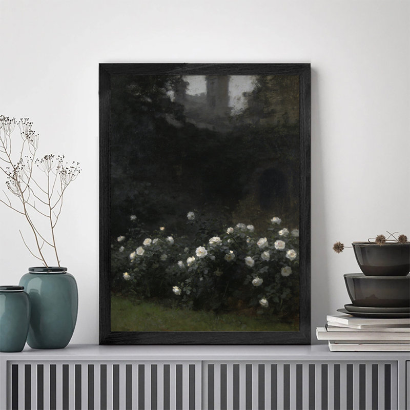 Reproduction d'art encadré noir et rose blanche dans la brume, H 25 po x l 17 po
