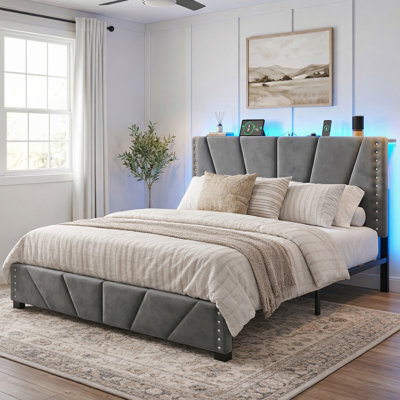 Lit plateforme de rangement en velours Queen Size avec tête de lit réglable en hauteur, éclairage DEL, station de recharge et espace de rangement sous le lit de 30 cm (11,8 po). Sommier non requis.