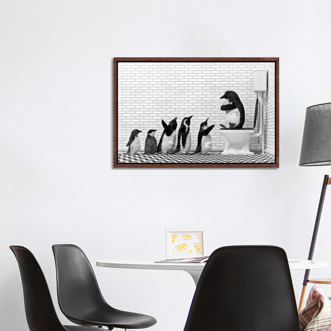 Pinguin-Familie auf der Toilette von Jauffrey Philippe - Galerie-verpackte Leinwand Giclée