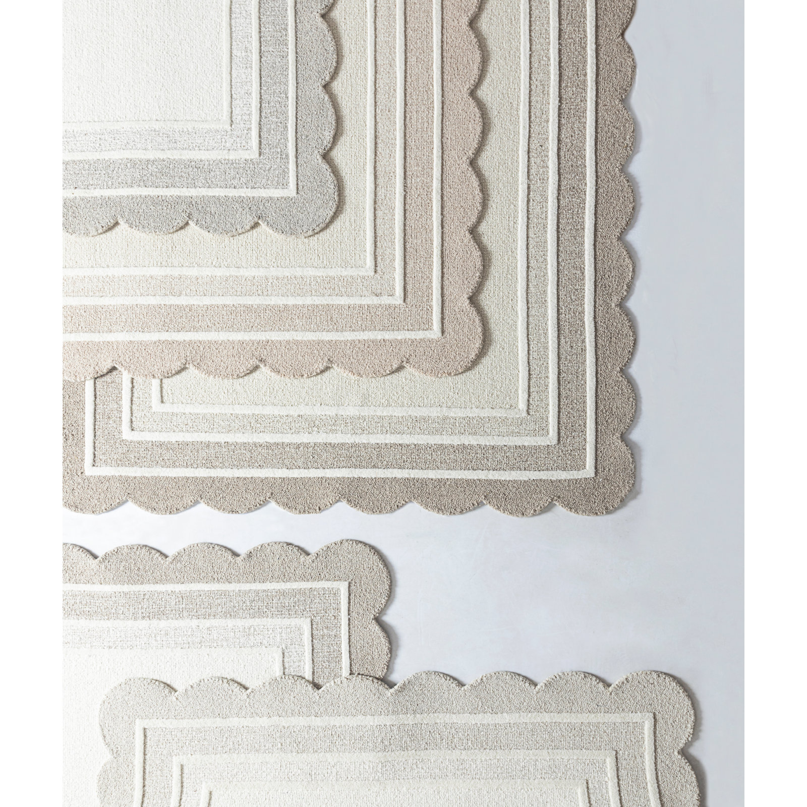 Hand Tufted Wool Rug, Ivory, Scalloped 7'9" x 9'9"