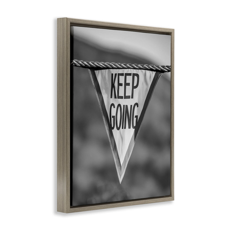 «Keep Going Pennant» par Daphne Polselli, Cadre flottant orme Montalcino, H 21 po x l 17 po