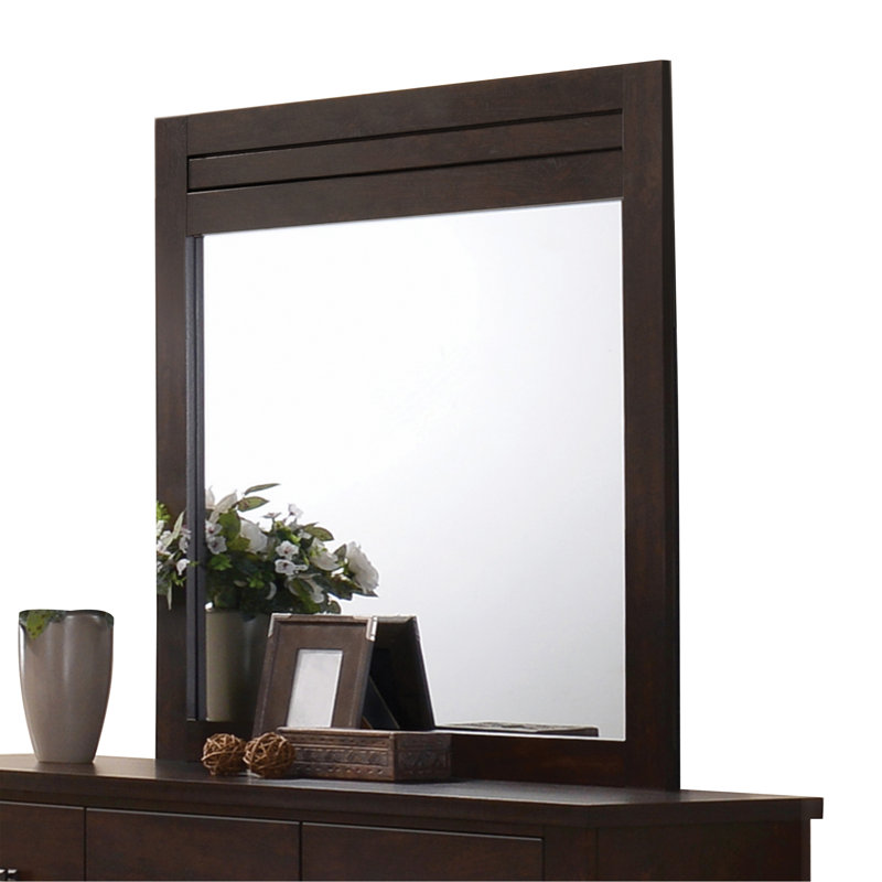 Miroir exquis au fini acajou pour une décoration élégante