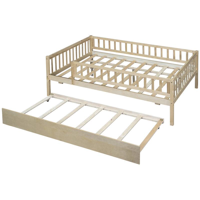 Lit de jour en bois naturel avec couchette et garde-corps. Fabrication pour un sommeil paisible. Conception de l'espace. Matelas vendu séparément et garde-corps naturel. Offre un confort durable. . Sans boîte