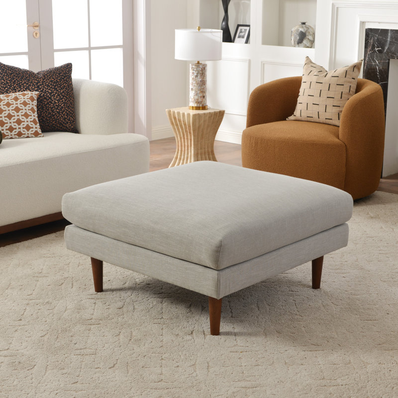 Pouf rembourré Miller 36 po, Gris clair, 19" H x 36" W x 36" D
