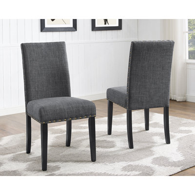 Ensemble de salle à manger en bois espresso avec chaises cloutées en tissu gris