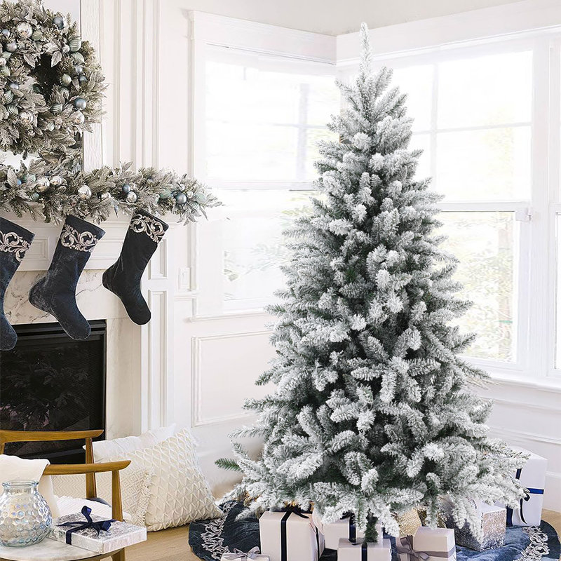 Sapin de Noël artificiel enneigé avec base en métal