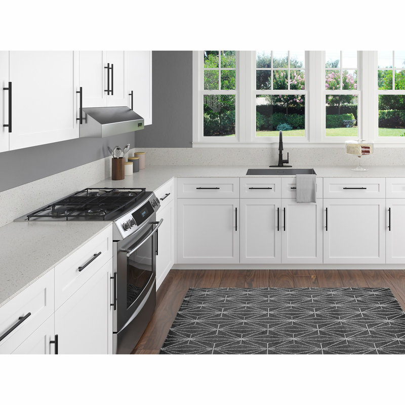 Pfirst Series Pull Down Single Handle Kitchen Faucet with Accessories