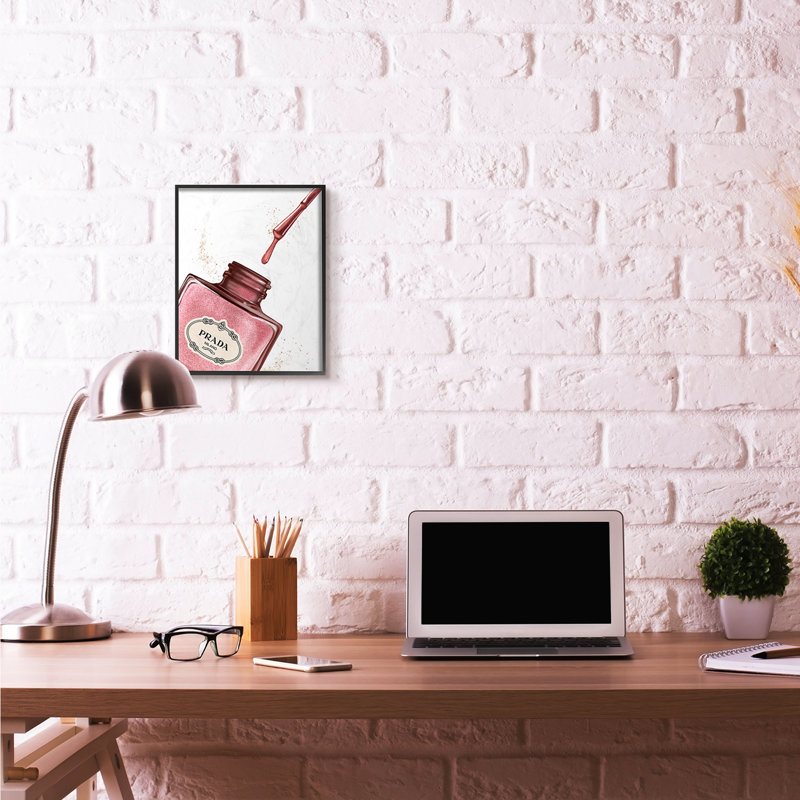 «Mak dégagement de vernis à ongles brosse rose Drip Fashion Design», art textuel, Giclée encadrée noir minuit