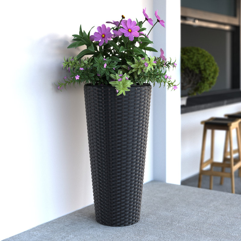 Humiston Pot Planter