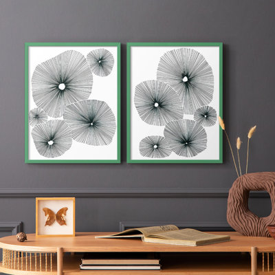 «Bloom Spiral I», reproduction encadrée de qualité supérieure - prête à être accrochée - aucun clou requis - aucun clou requis