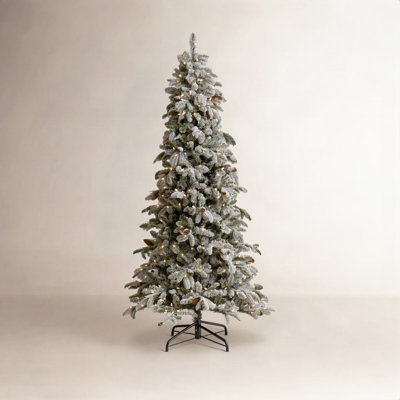 7.5' Pre-Lit Fir Tree