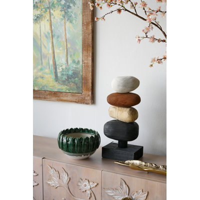 Sculpture 8,5 x 8,5 x 20 po en bois de Paulownia empilé avec une finition noire, brune et blanche