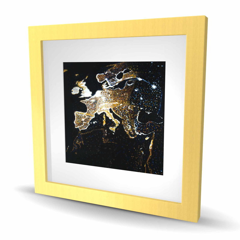 «European Continent Livingroom Earth & Galaxy», reproduction encadrée, H 16 po x l 16 po, Doré