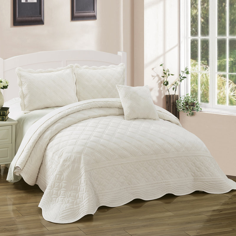 4 Piece Oversized soft Microplush Quilt Set, Queen Quilt + 2 Standard Shams + Throw Pillow, Antique White