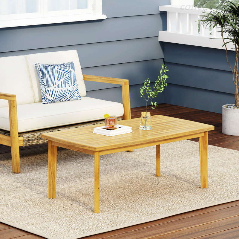 Table basse simple en bois massif Bertok