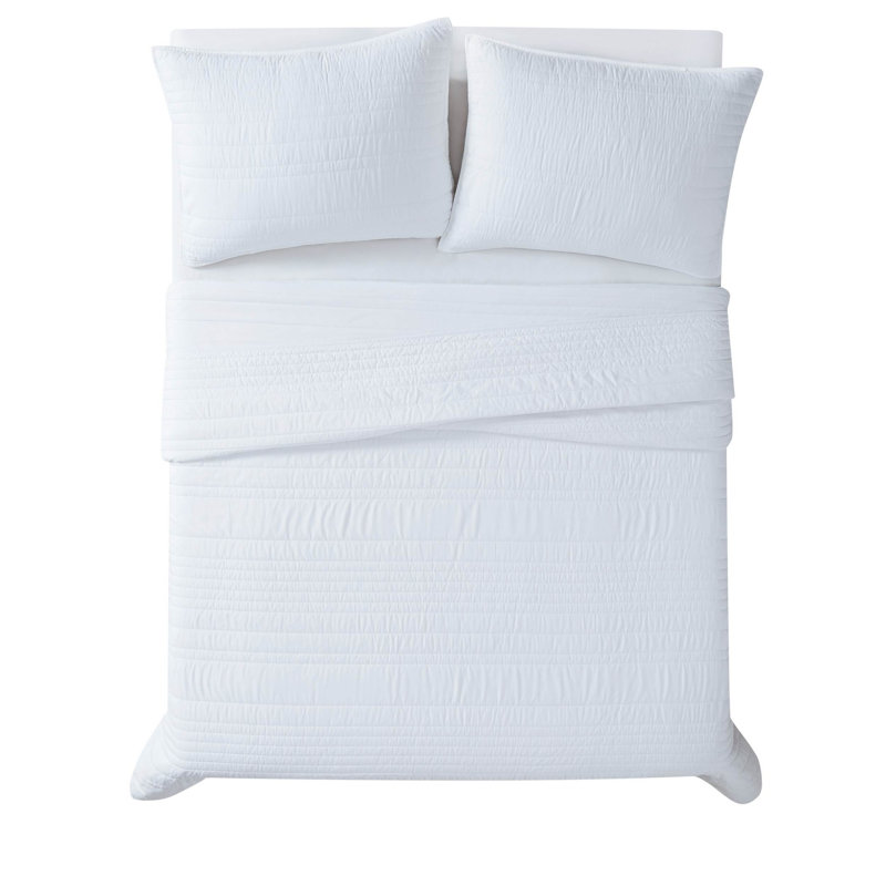 White Full Microfiber Quilt Set with Antimicrobial Treatment