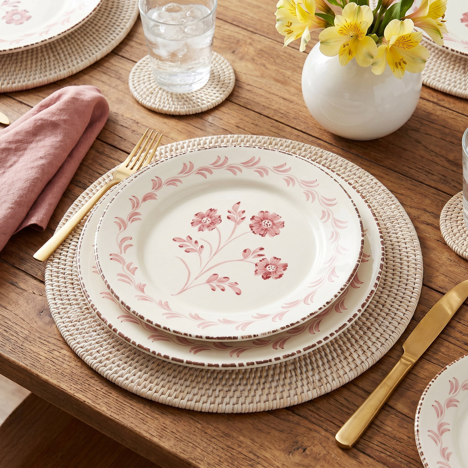 Casa Nuno 10" Ceramic Dinner Plate