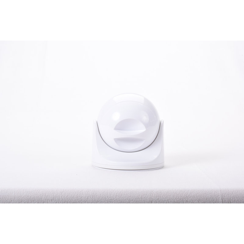 Battery Powered Convenience Battery Powered Integrated LED Deck Light, White