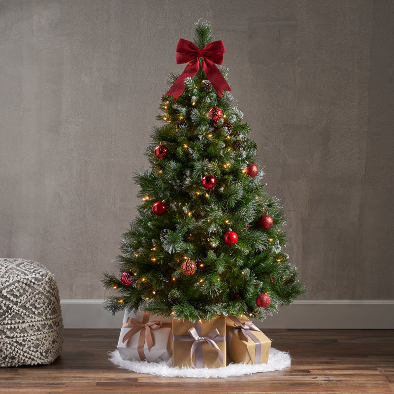 Arbre de Noël 4,5 pi avec poils scintillants avec baies rouges, pommes de pin et 200 lumières claires, 407 pointes, branches articulées pour une installation facile